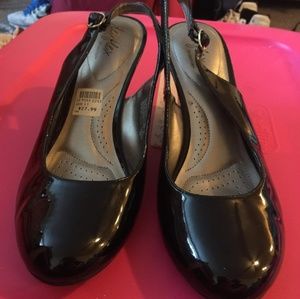 New wedges sling back